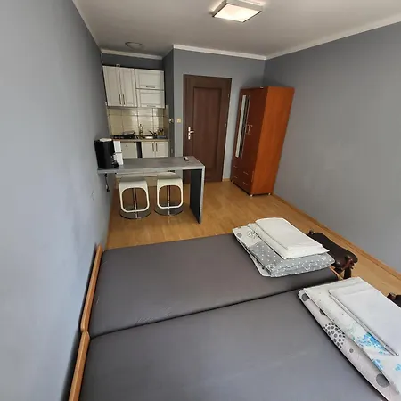 Portowa D Apartment *